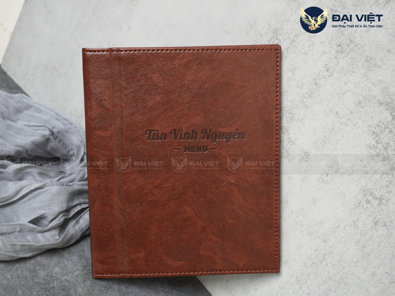 kích thước menu da khổ vuông